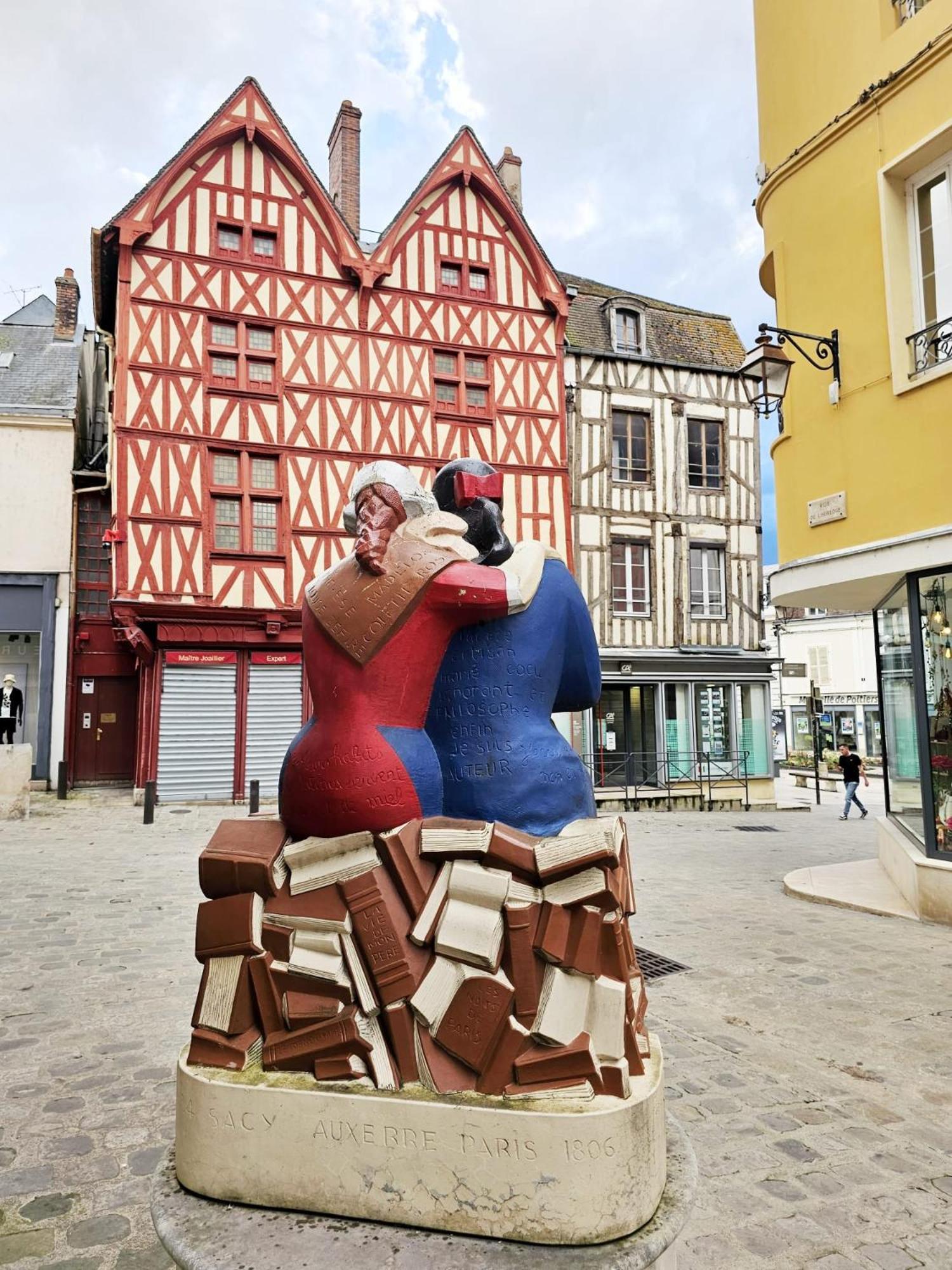Ferienwohnung Aux'Cerfs - A Deux Pas De L'Abbaye Auxerre Exterior foto
